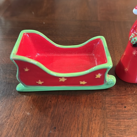 Jan Pashley “A Winter’s Joy” Christmas Salt & Pepper Set Sleigh, Santa Gift Sack - Picture 5 of 6